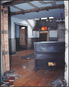 bonnyconnellancastleinterior.gif (157068 bytes)