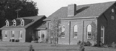 tomandkimreedsconvertedoneroombuilding.gif (63885 bytes)